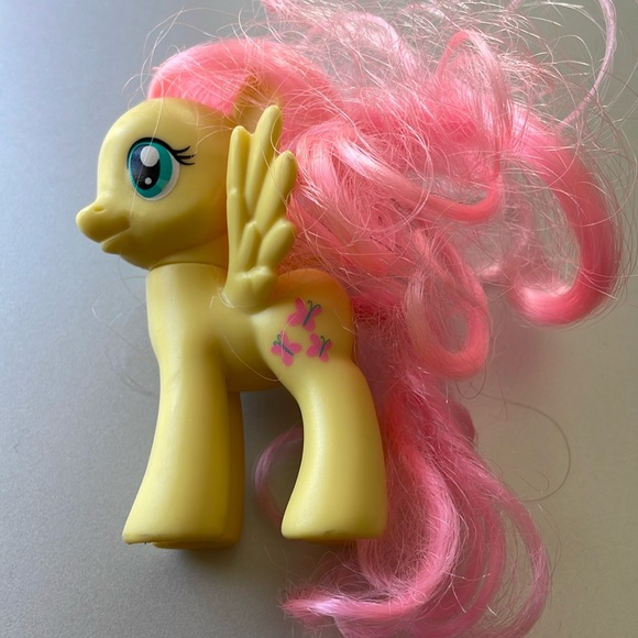 My Little Pony MLP G4 Fluttershy Friendship Is Magic 3 Inch Pony Toy - Picture 1 of 4